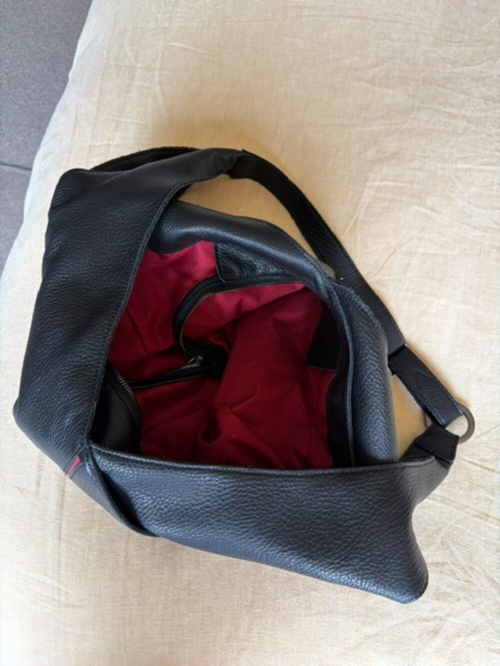 Hammitt Tom Shoulder Tote Hobo Large - Picture 2 of 2